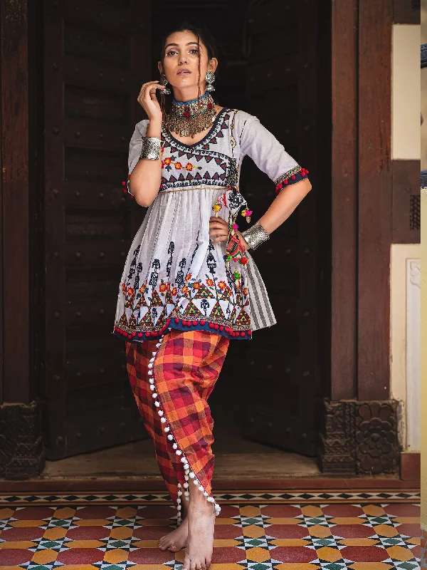 Women's Pure white angarkha yoke dhingli embroidered kedia and checx tulip pants set - Mesmora Fashion Fashionable Track Pants Women's Pure white angarkha yoke dhingli embroidered kedia and checx tulip pants set - Mesmora Fashion Fashionable Track Pants